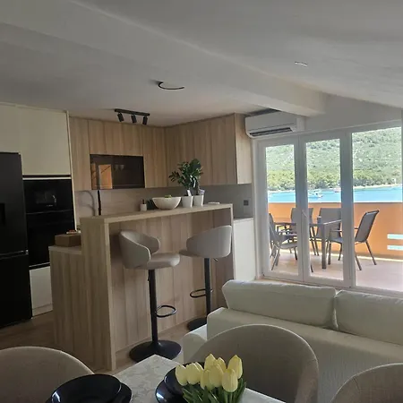 5m To Sea, Breathtaking View, Newly Renovated *